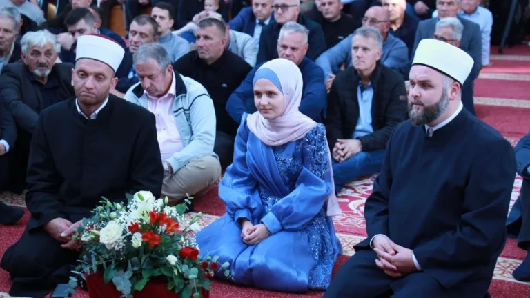 DIVNE VIJESTI: Mlada Amina Dizdarević postala nova hafiza