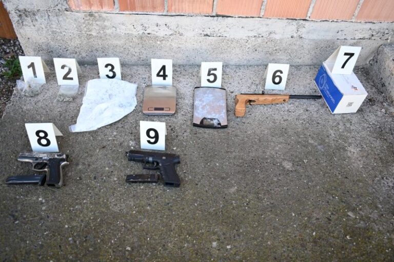U sprovedenim akcijama na području Tešnja i Doboj Juga policija pronašla veću količinu opojne droge i oružja