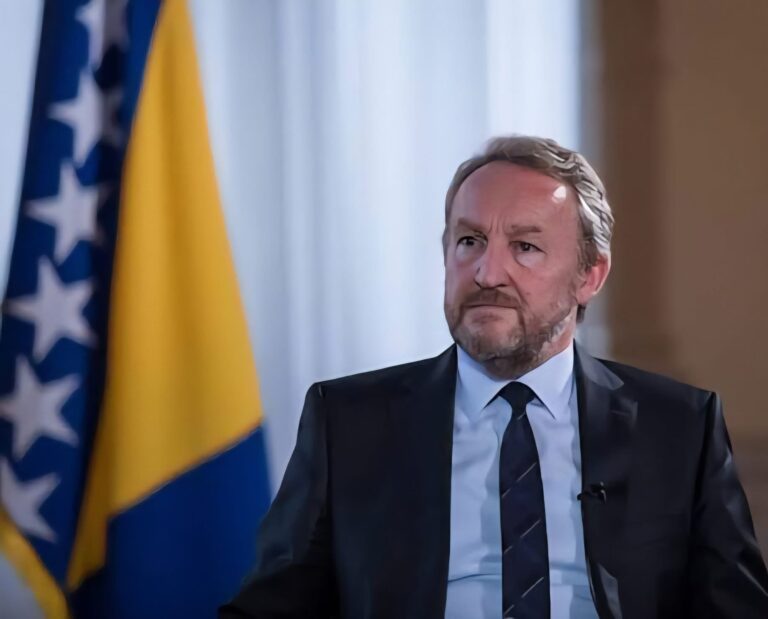Bakir Izetbegović: Državnost su obnovili hrabri – na nama je da je sačuvamo