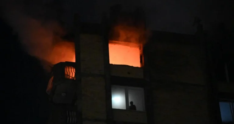 Potresne riječi tuzlanskog fotoreportera: “Dugo je bio na prozoru, a onda ga tu više nije bilo” (VIDEO)