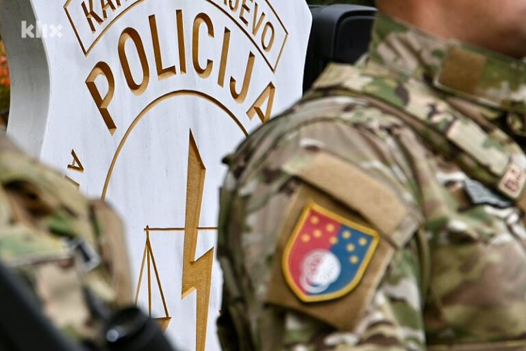 Uhapšena dva policajca u Sarajevu, terete se za spolno uznemiravanje i zloupotrebu djeteta
