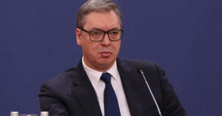 Bivši reprezentativac Srbije brutalno izvrijeđao Vučića: ‘Slino slinava, ovako se ispričavaš?!‘