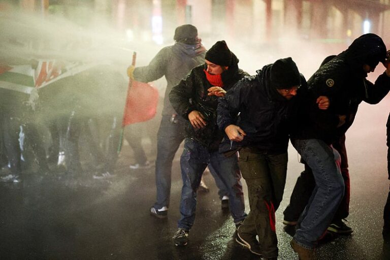 Demonstranti se u Bologni sukobili s policijom zbog utakmice Maccabija: “Ne dopuštamo normalizaciju Izraela”