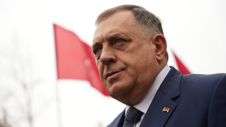 Dodik: SNSD neće učestvovati ni u kakvim raspravama o imovini