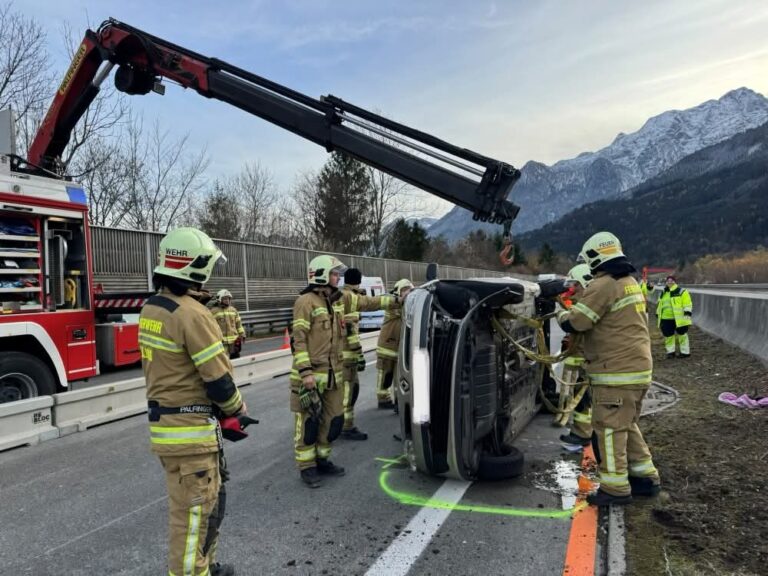 (FOTO) Drogirani mladić iz BiH napravio havariju u Austriji