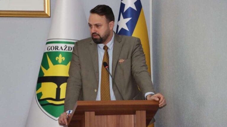 Gradonačelnik Goražda demantuje navode o masovnom ubijanju pasa