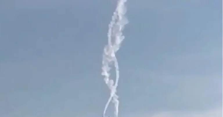 Haos na nebu: Širi se snimka pada turskog vojnog aviona