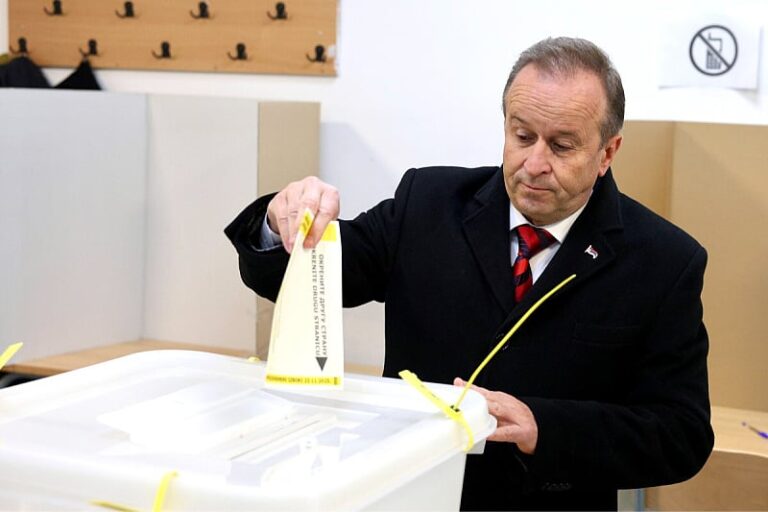 Jedan od kandidata za predsjednika RS-a Dragan Đokanović glasao u Istočnom Sarajevu