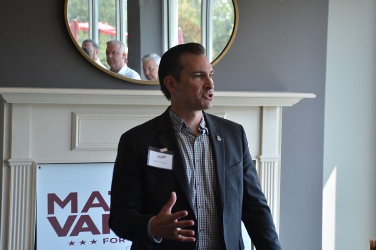 Kako su “mali izbori” dobili pažnju cijele Amerike? Slijevaju se milioni dolara, oglasio se i Trump