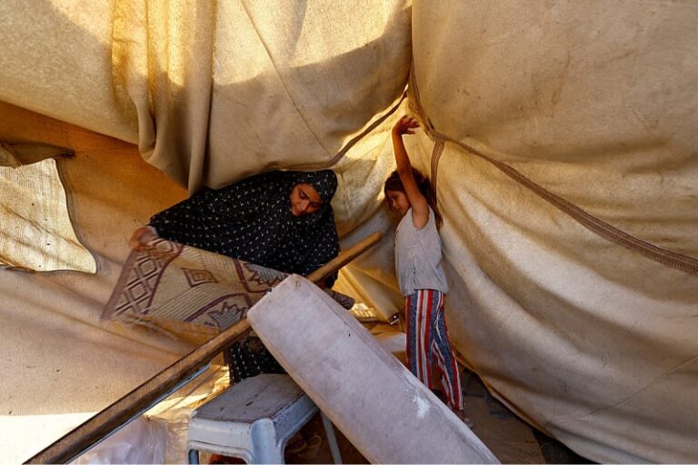 Kiša i vjetar napravili dodatni haos u Gazi, raseljeni Palestinci bespomoćni: “Šta da radimo, Bože pomozi”