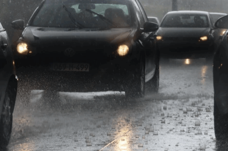 Kiša napravila pometnju u Sarajevu: Čak 10 saobraćajnih nezgoda