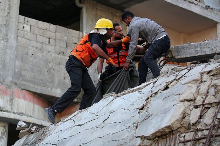 Mir u Gazi pred puknućem: Izrael izveo žestoke napade, Hamas zaprijetio da će prekinuti primirje