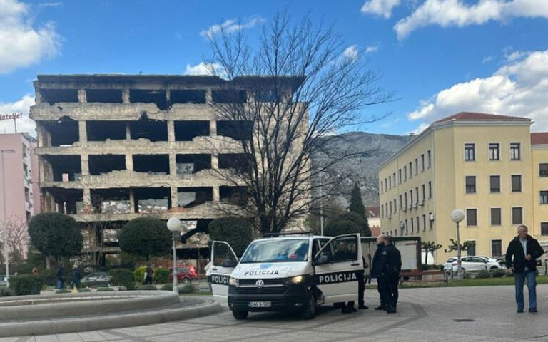 Mostar prepun eskort oglasa: Djevojke se rotiraju između gradova