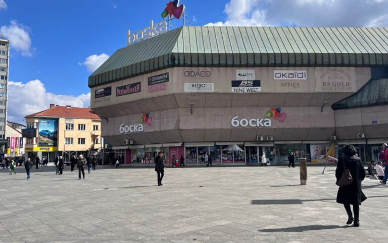 Nabavka rasvjete u Banjoj Luci uzdigla prašinu: Vrijednost 13 miliona KM, a tender raspisan na 35