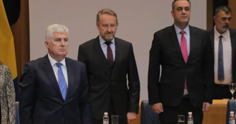 Čović najavio, Izetbegović potvrdio – “Nije mudro izostavljati najjaču hrvatsku stranku”