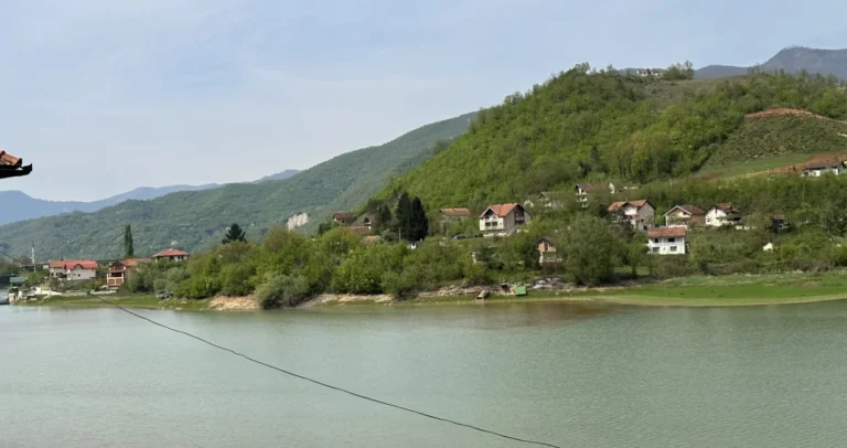 Presušilo Jablaničko jezero: Pogledajte kakva je pustoš nastala u dolini Neretve