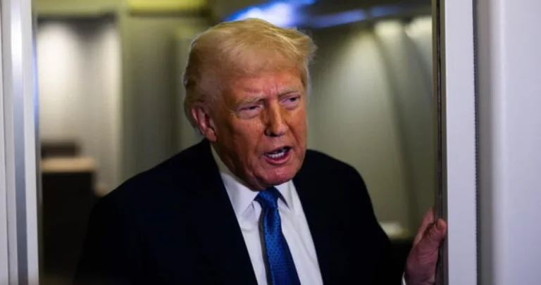 Prevazišao sam sebe po mržnji: Trump čestitkom vrijeđao kongresmenku sa hidžabom