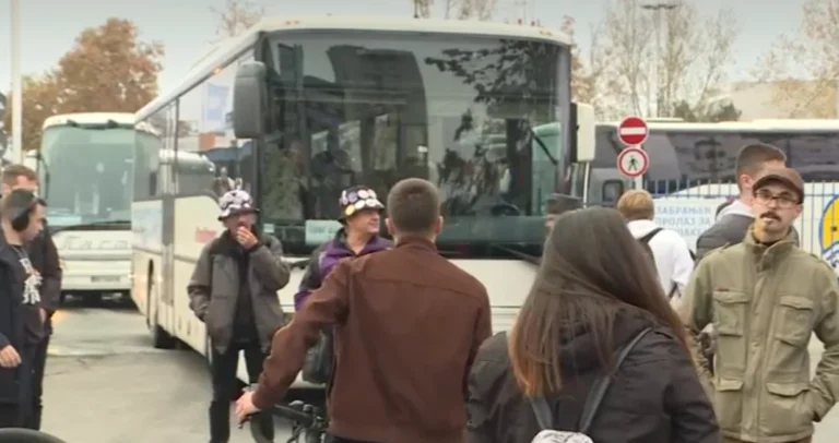Protest u Novom Sadu: Građani blokirali izlaz sa autobuske stanice