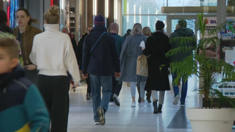 Psihološki mamci Crnog petka: Zašto kupujemo više nego što nam treba?