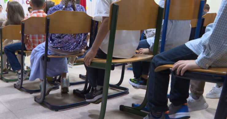 Roditelji ogorčeni: Učenici svakodnevno nose torbe teške preko 3 kilograma