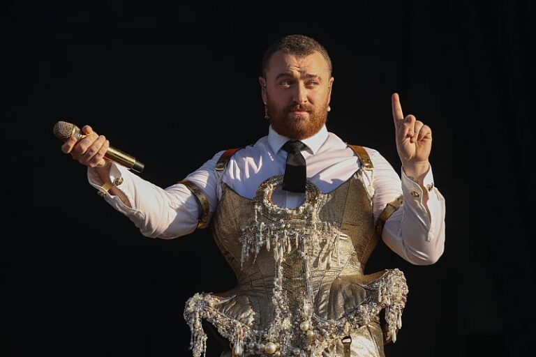 Sam Smith otkrio da je imao liposukciju sa samo 13 godina: “Presvlačenje u svlačionici je bilo pakao”
