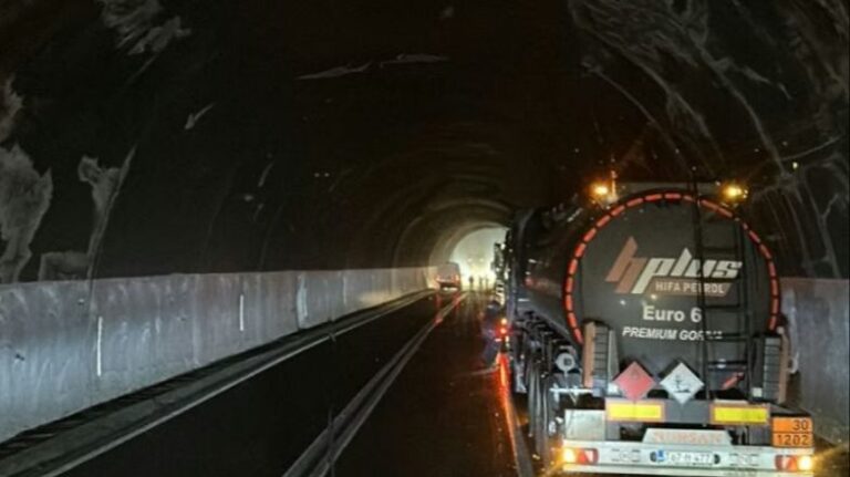 Saobraćaj obustavljen na Bradini zbog popriječene cisterne