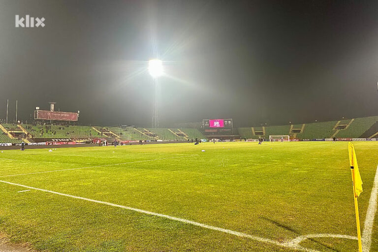 Sarajevo – Borac 0:0: Počeo je susret, odmah i prve tenzije na terenu