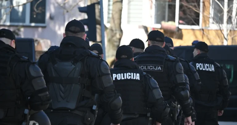 Sarajevski policajci hapsili kao na traci: Pet osoba iza rešetaka, među njima i žena
