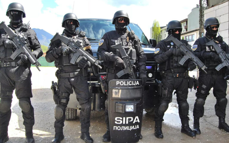 SIPA uhapsila deset osoba zbog organizovanog kriminala i neovlaštenog prometa opojnim drogama