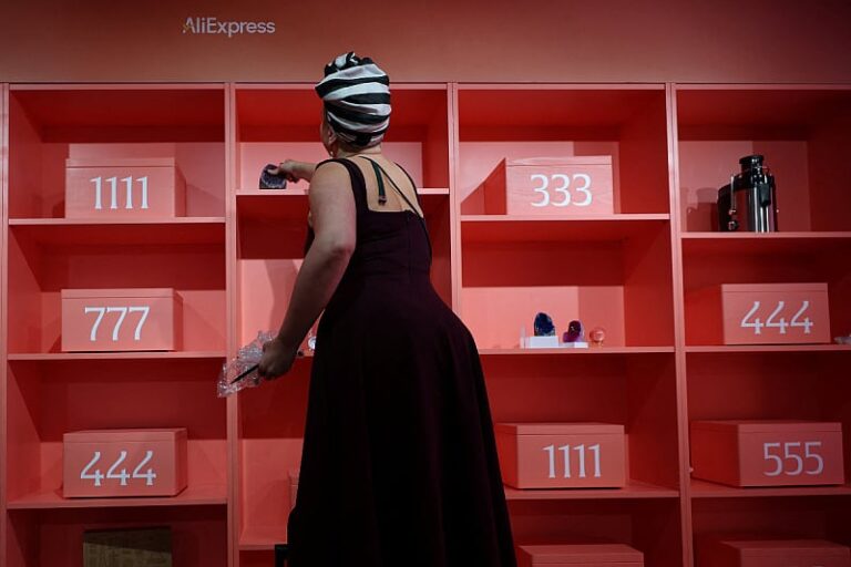 Skandal na popularnoj platformi za online kupovinu: Prodavači iz Kine nudili seks-lutke koje izgledaju kao djeca