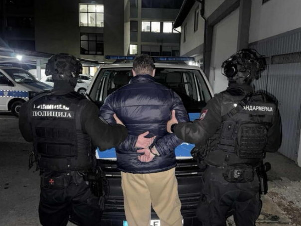 UŽAS: Pretukao suprugu pa motornom pilom ubio psa