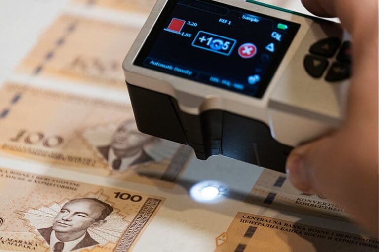 Vanjskotrgovinski deficit BiH dostigao 10,8 milijardi KM uprkos rastu izvoza