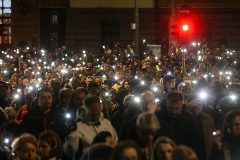 Viber poruka MUP-a Srbije žandarmeriji: Pažljivo s privatnim kontaktima sa studentima