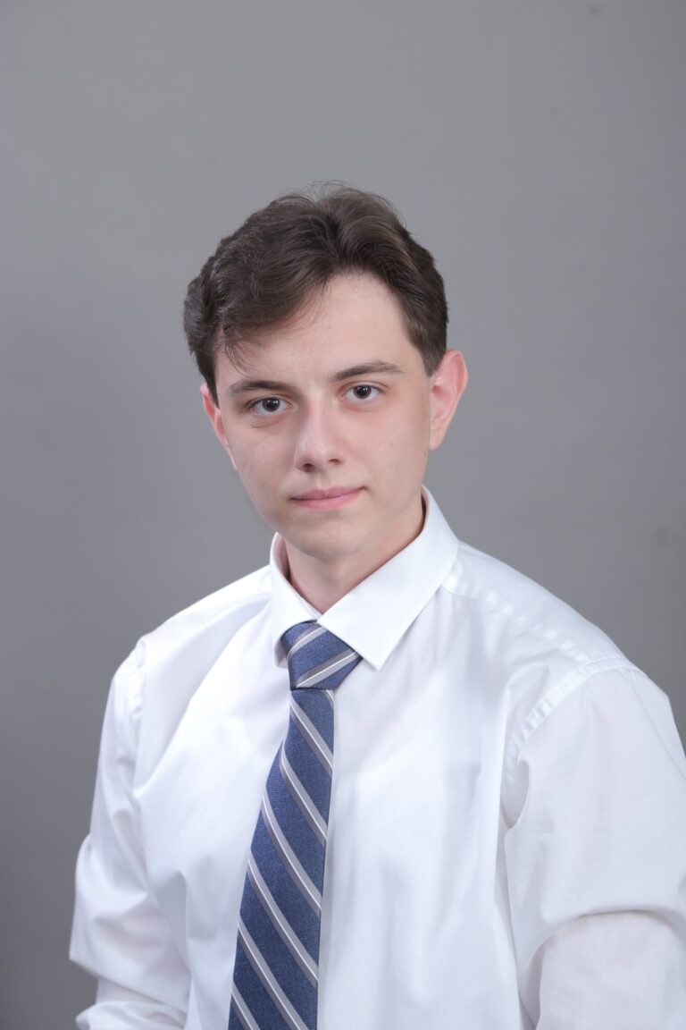 (VIDEO) Govor Harisa Telalovića iz Zenice za Dan državnosti Bosne i Hercegovine postao hit na mrežama: Mladi aktivista, pisac i lider koji već godinama pomjera granice