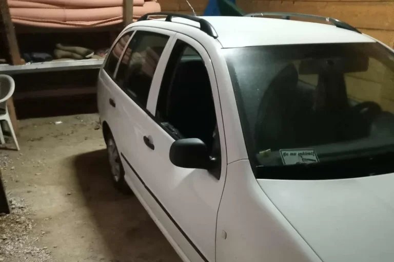 Četiri osobe pretukle portira u Cazinu