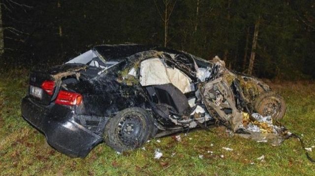 Teška nesreća mladića iz BiH u Njemačkoj: Jednom se bore za život, automobil smrskan