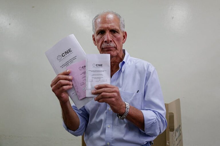 Građani Hondurasa pod prijetnjama Trumpa izabrali njegovog favorita za predsjednika