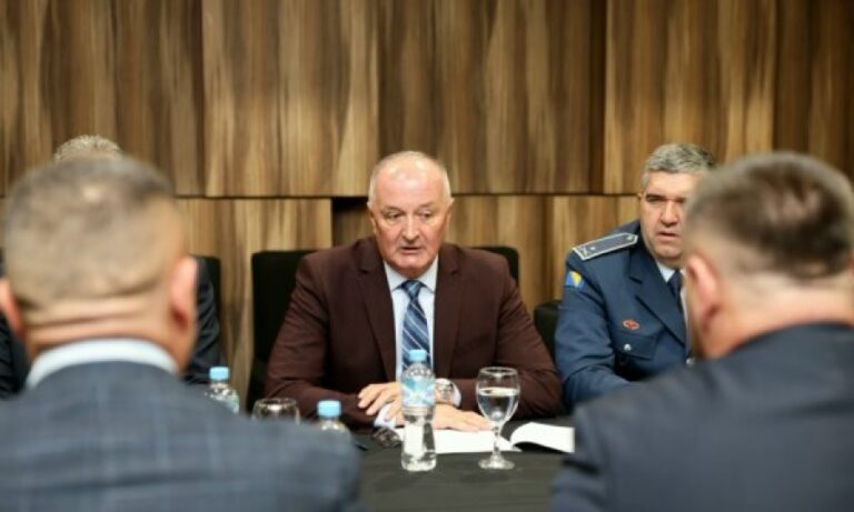 Na pomolu vojni savez: Kosovo i Bosna najavljuju jačanje partnerstva u odbrani