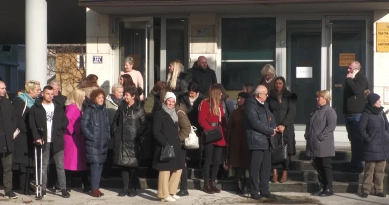 “Radimo najteže poslove za 1.200 KM”: Počeo štrajk pravosudnih radnika u TK