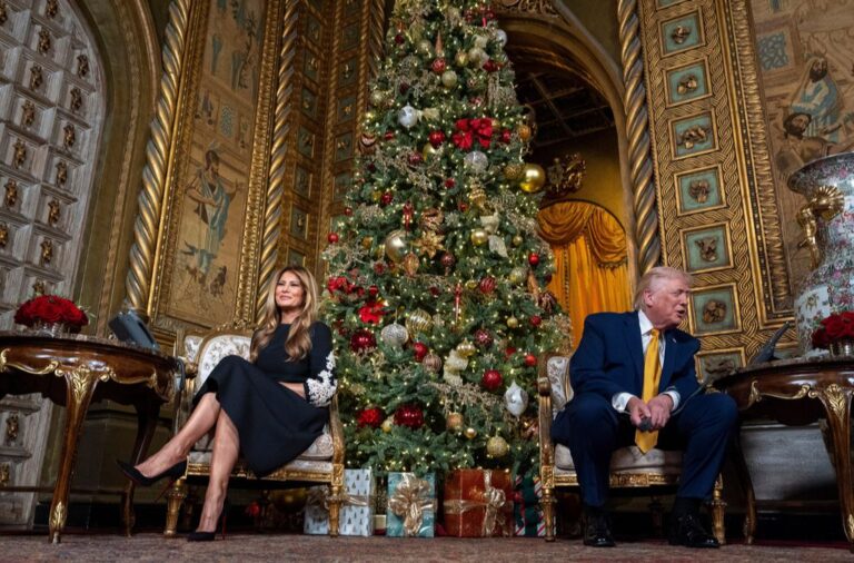 Tramp u božićnom razgovoru s djecom: Nećemo dozvoliti da se “loši Djed Mraz” infiltrira u SAD