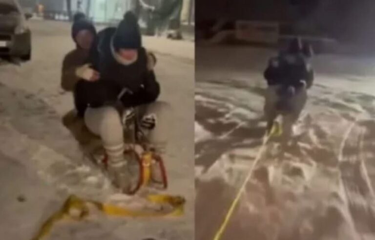 SNIMAK STRAVIČNE NESREĆE ŠOKIRAO REGION: Dvije tinejdžerke se snimale za društvene mreže, a onda ih je pregazilo auto…