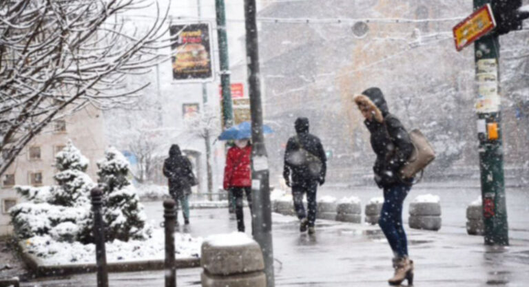 Zima pokazuje zube: Snježne padavine zahvatile veći dio Bosne