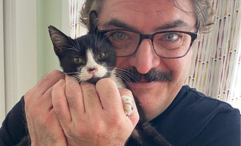 Zvijezda serije “Uvod u anatomiju” progovorio o borbi s teškom bolešću: Sve više koristim invalidska kolica