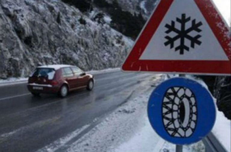 Nevrijeme napravilo blokadu: Neprohodan put Bosansko Grahovo – Strmica