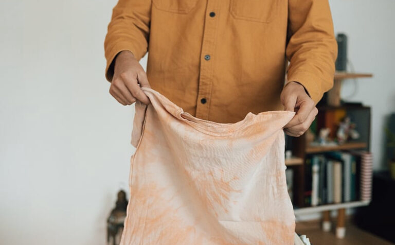 Vodič za spašavanje veša: Šta uraditi kada odjeća ofarba drugu tokom pranja? 