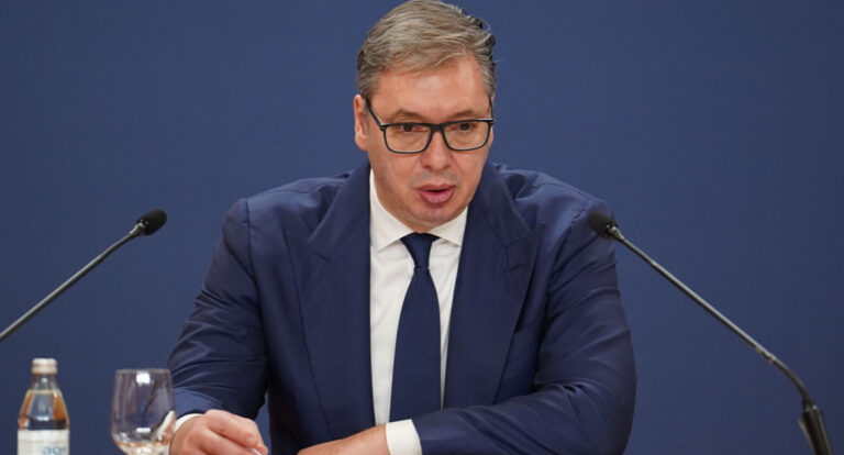 Mir ili provokacija: Da li Vučić čestitkom 9. januara brani stabilnost ili ruši Dejton?
