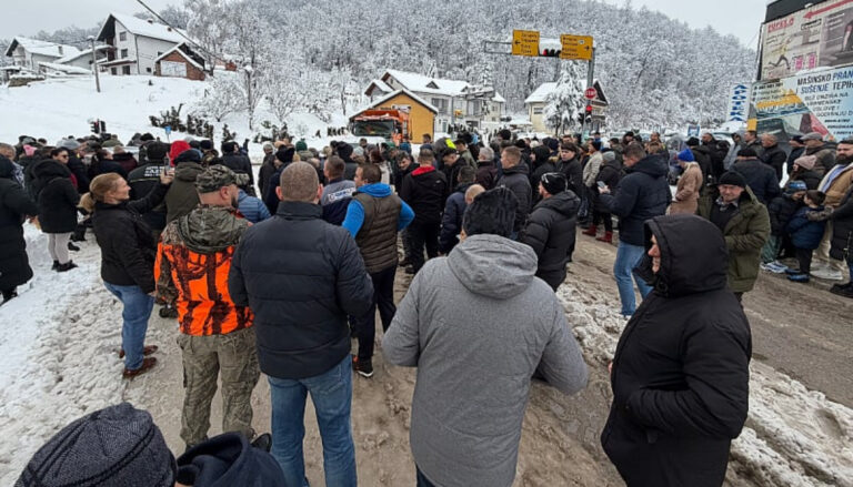 Bruka u 21. vijeku: Tuzlanski vijećnici o mještanima koji žive u mraku