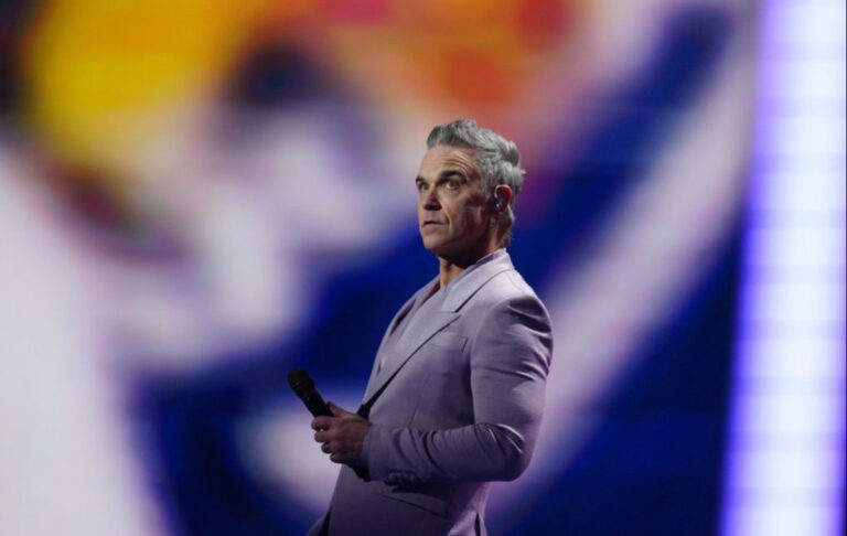 Robi Vilijams o emotivnom trenutku sa kćerkom: „Tata, ne mogu ovo sama“