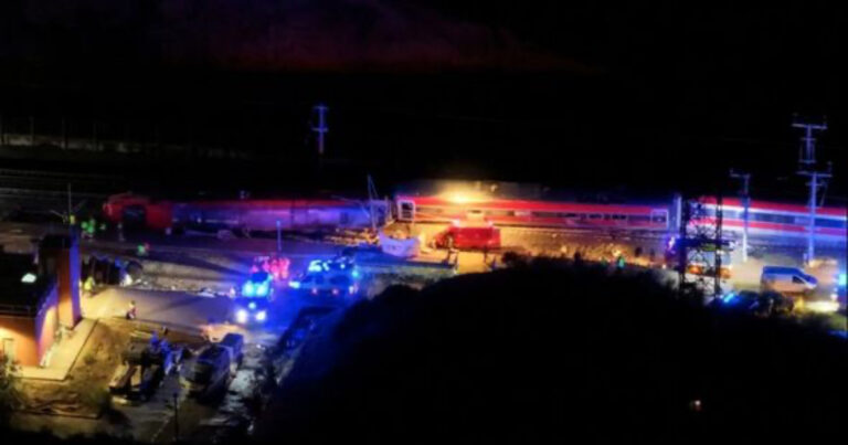 Tragedija na prugama: Najmanje 21 osoba stradala u teškoj željezničkoj nesreći