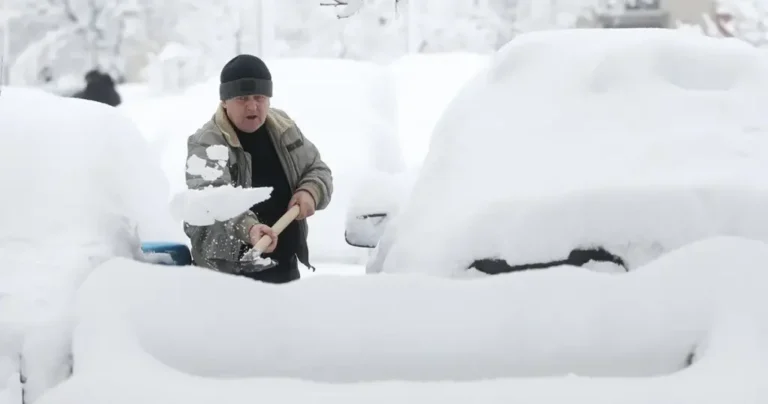 Koje su obaveze građana za čišćenje snijega: Kazne do 10.000 KM